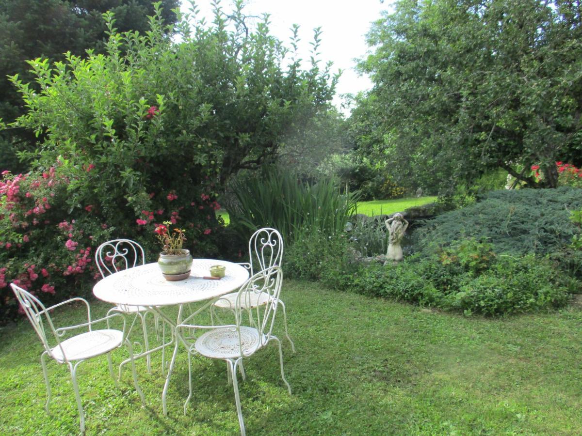Alain Et Flo Bed & Breakfast Charancieu Luaran gambar